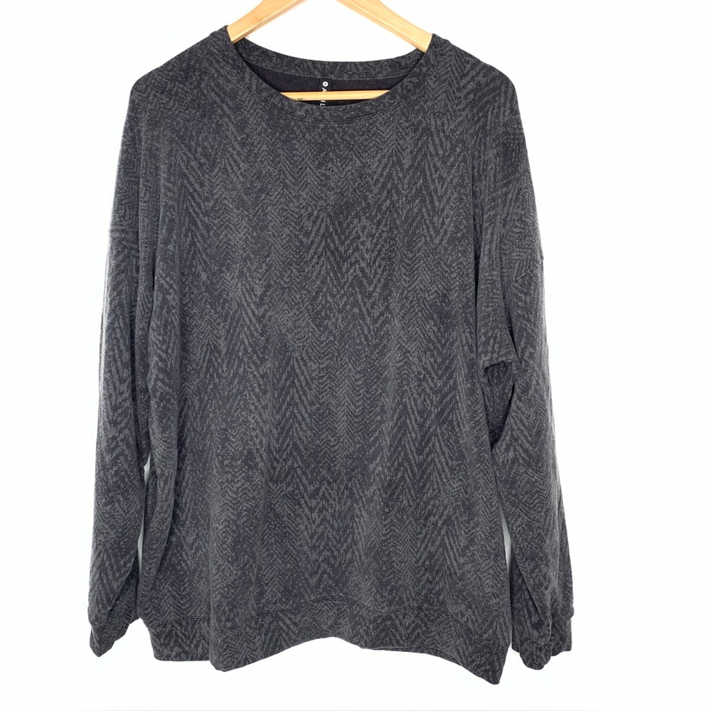 Athleta Gray Long Sleeve Top Women’s size XL Athleisure Comfort Outdoors